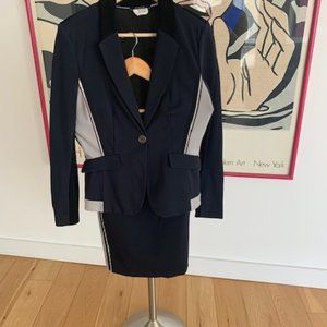 Apriori two piece suit